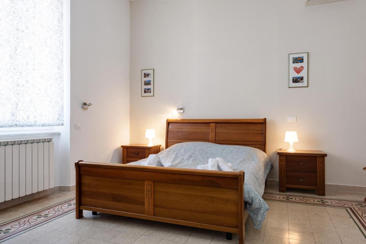Piazza Concordia Apartment With Balcony La Spezia Ngoại thất bức ảnh